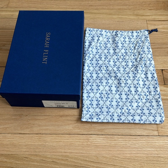 Sarah Flint Perfect Nina 100 (White Satin) - Picture 7 of 8